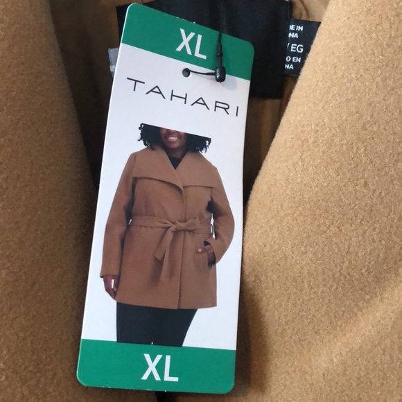 Ladies' Wrap Coat Tahari nwt - Picture 9 of 12